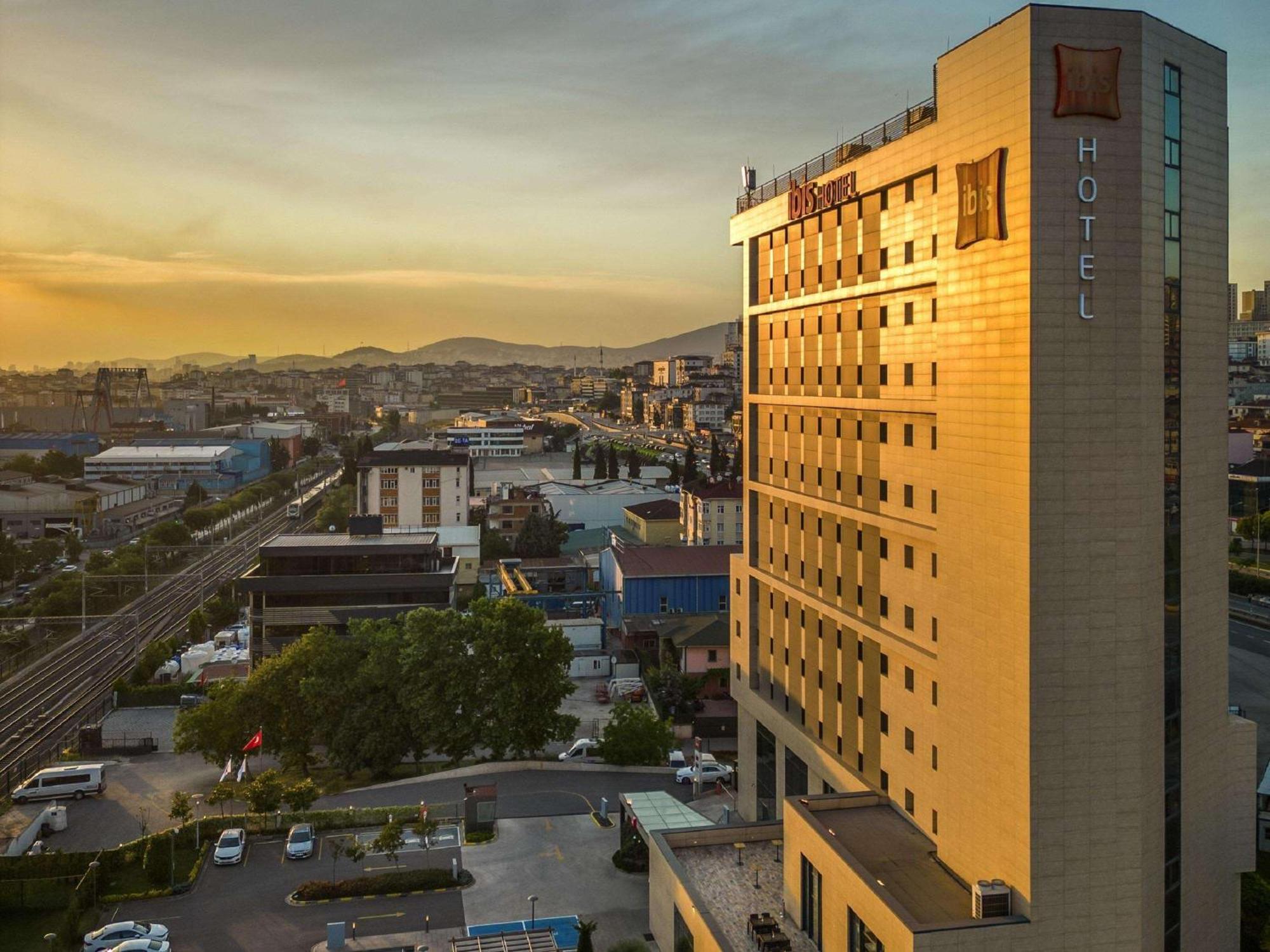Ibis Istanbul Tuzla Hotel Cayirova Exteriör bild